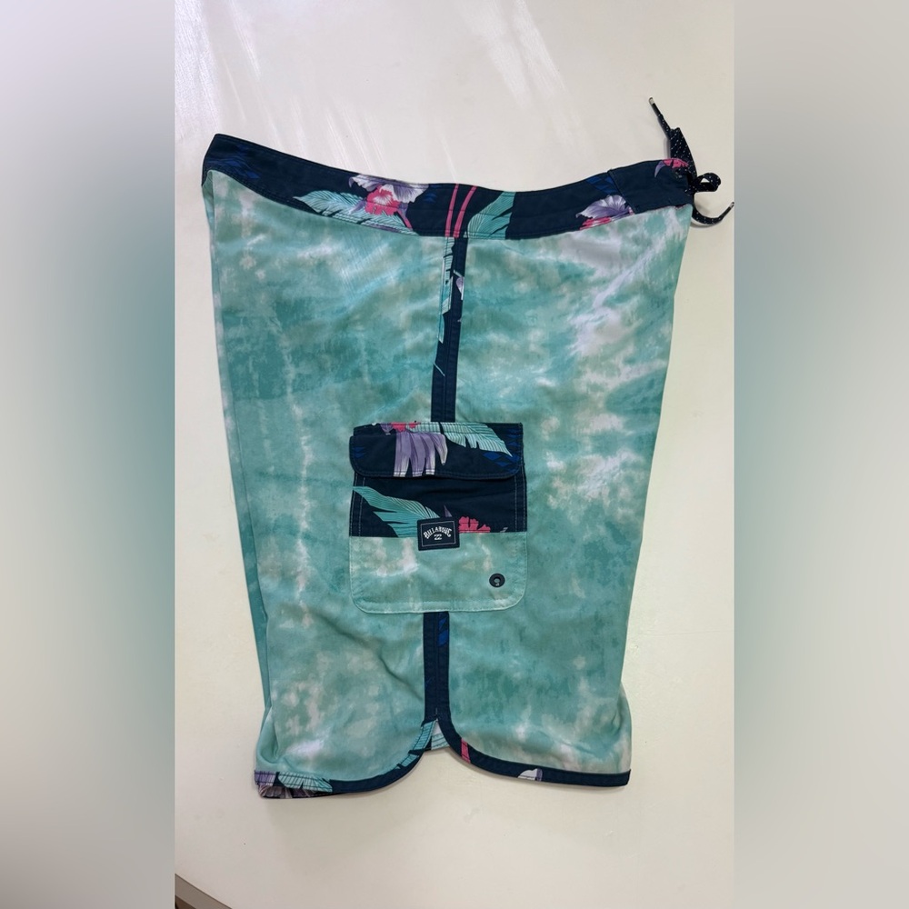 Men's BILLABONG Recycle 73 pro board-shorts size 32